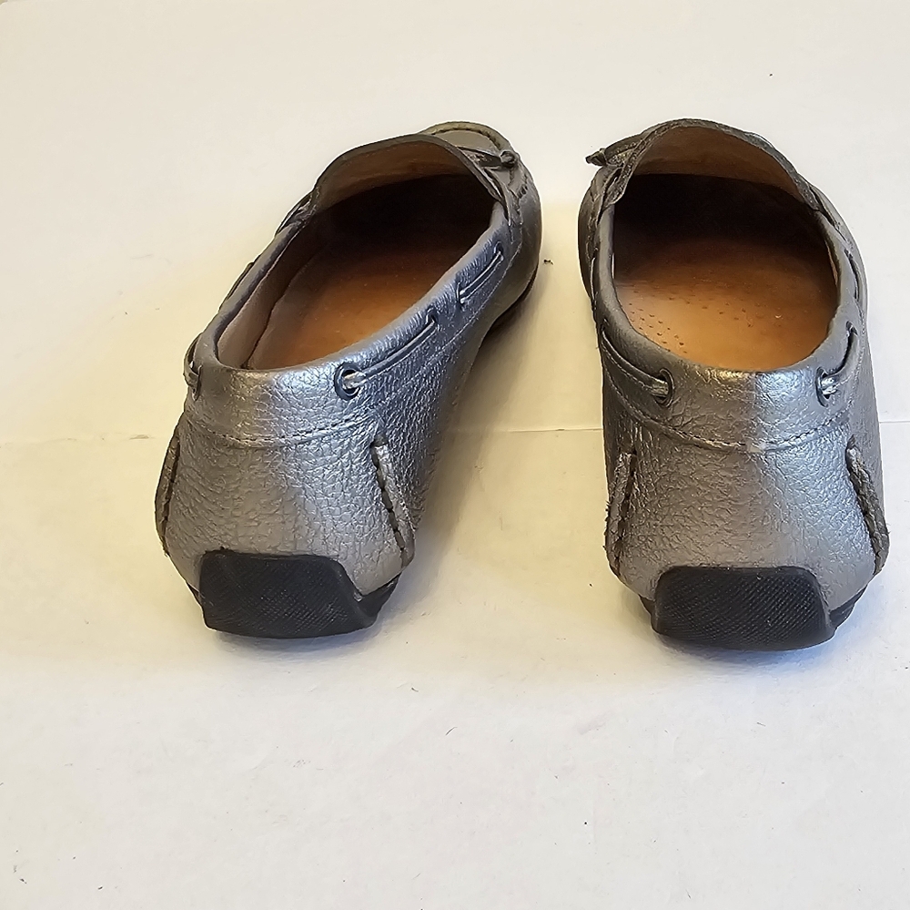 L.L.Bean Women's Leather Silver Metallic Driving Moccasin Loafers Size 7.5 - Picture 5 of 15